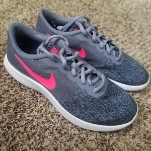 PRICE DROP❣Nike Flex Contact-Grade School 6.5